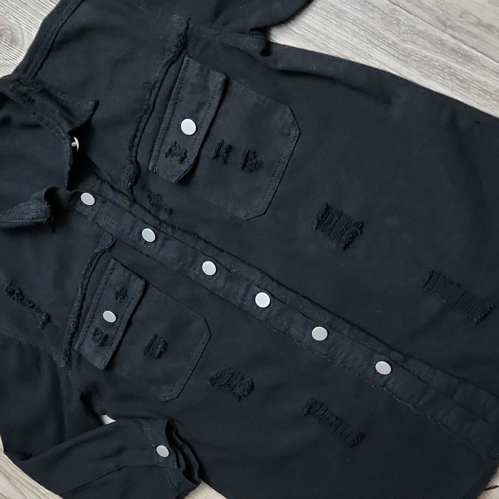 Black Distressed Denim Button Down Women's Medium Trendy Casual Jacket - Picture 2 of 16